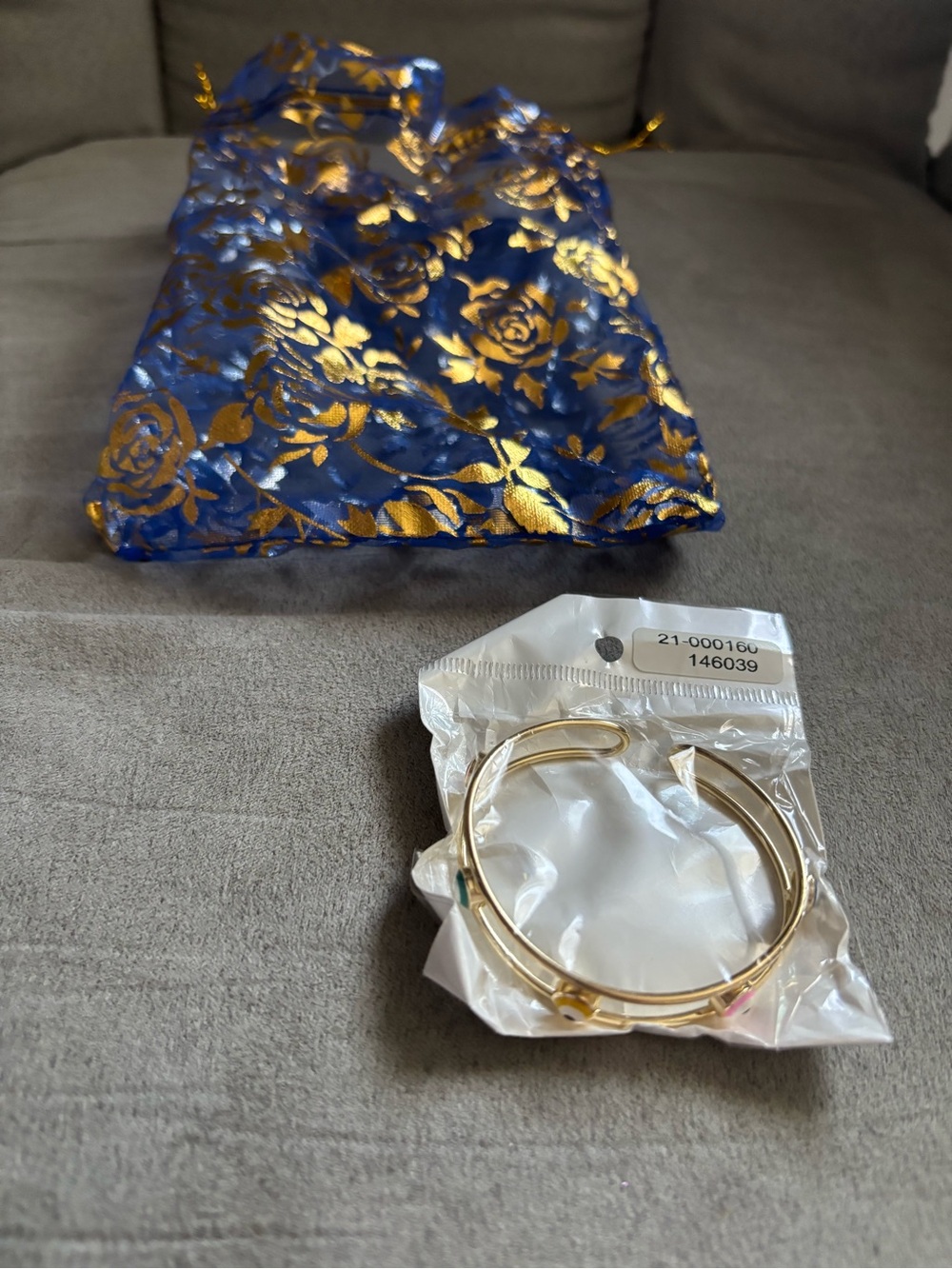 New in packaging!!! Evil eye Gold Tone Bangle Bracelet Set with Gift Pouch